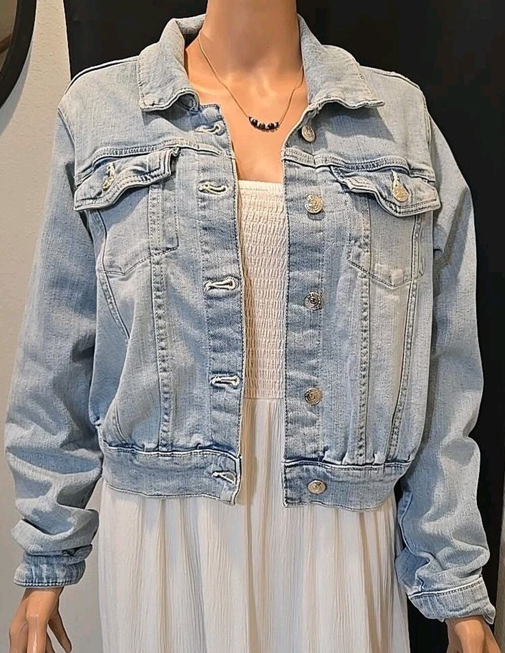 True Religion Womens Cropped Denim Trucker Jacket Small Light Wash Blue #402